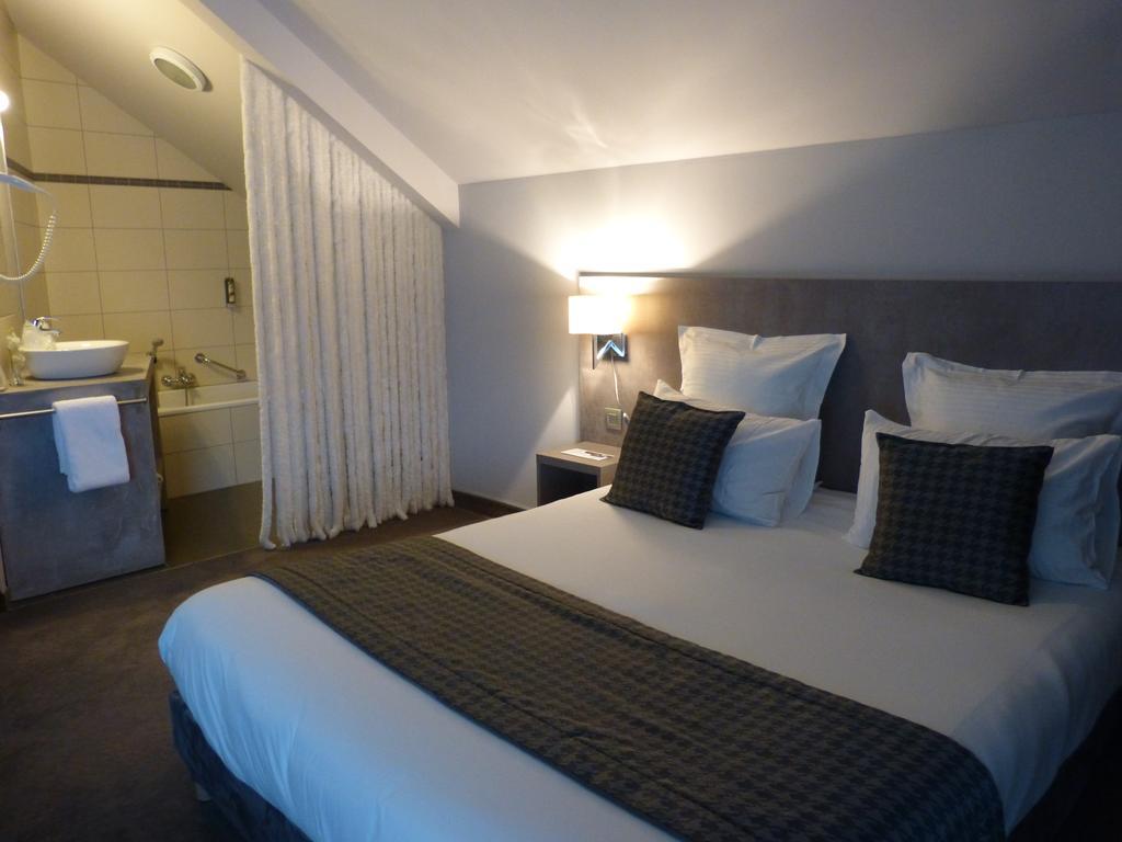 Hotel Saint Daniel Peruwelz Экстерьер фото