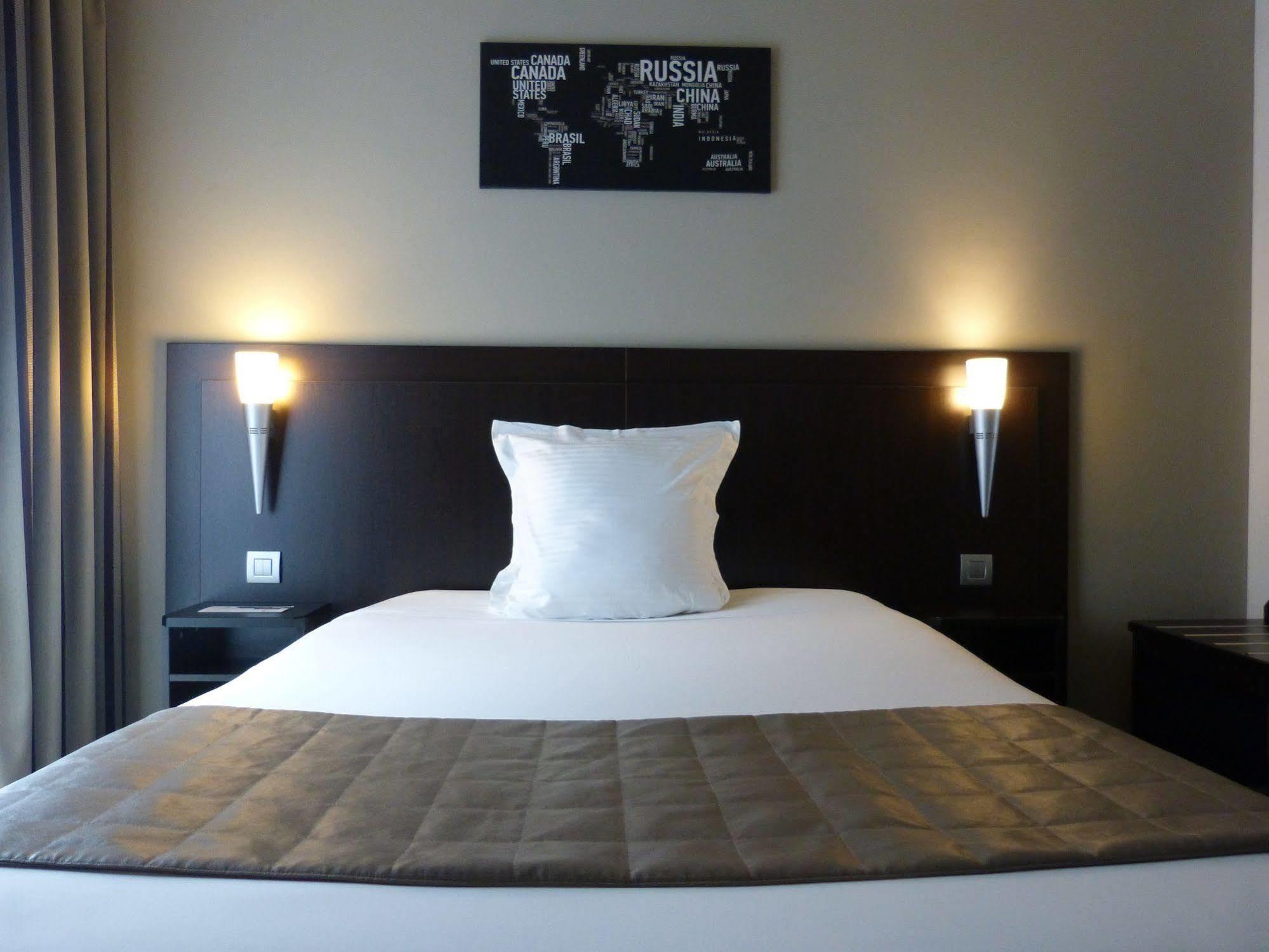 Hotel Saint Daniel Peruwelz Экстерьер фото
